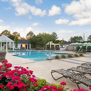 https://historic-powhatan-resort.williamsburghotelsusa.com